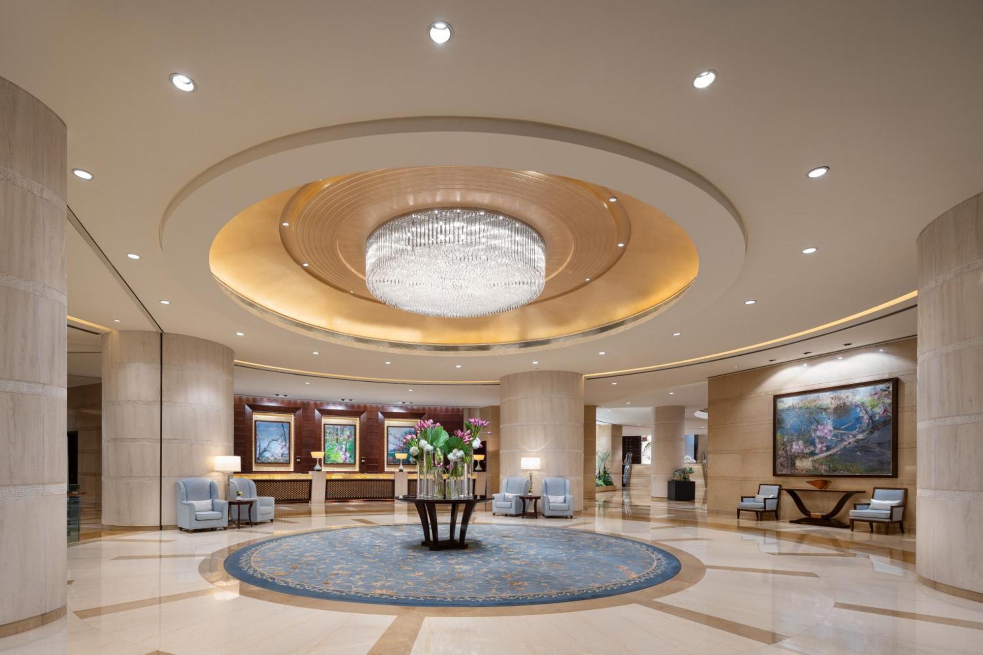 Shangri-La Chengdu Exterior photo