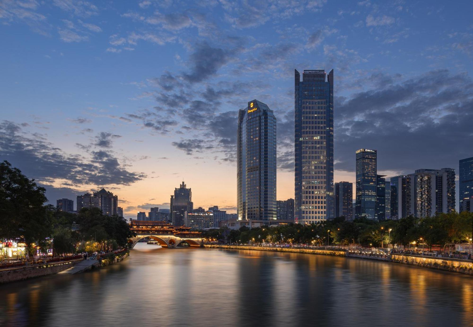 Shangri-La Chengdu Exterior photo